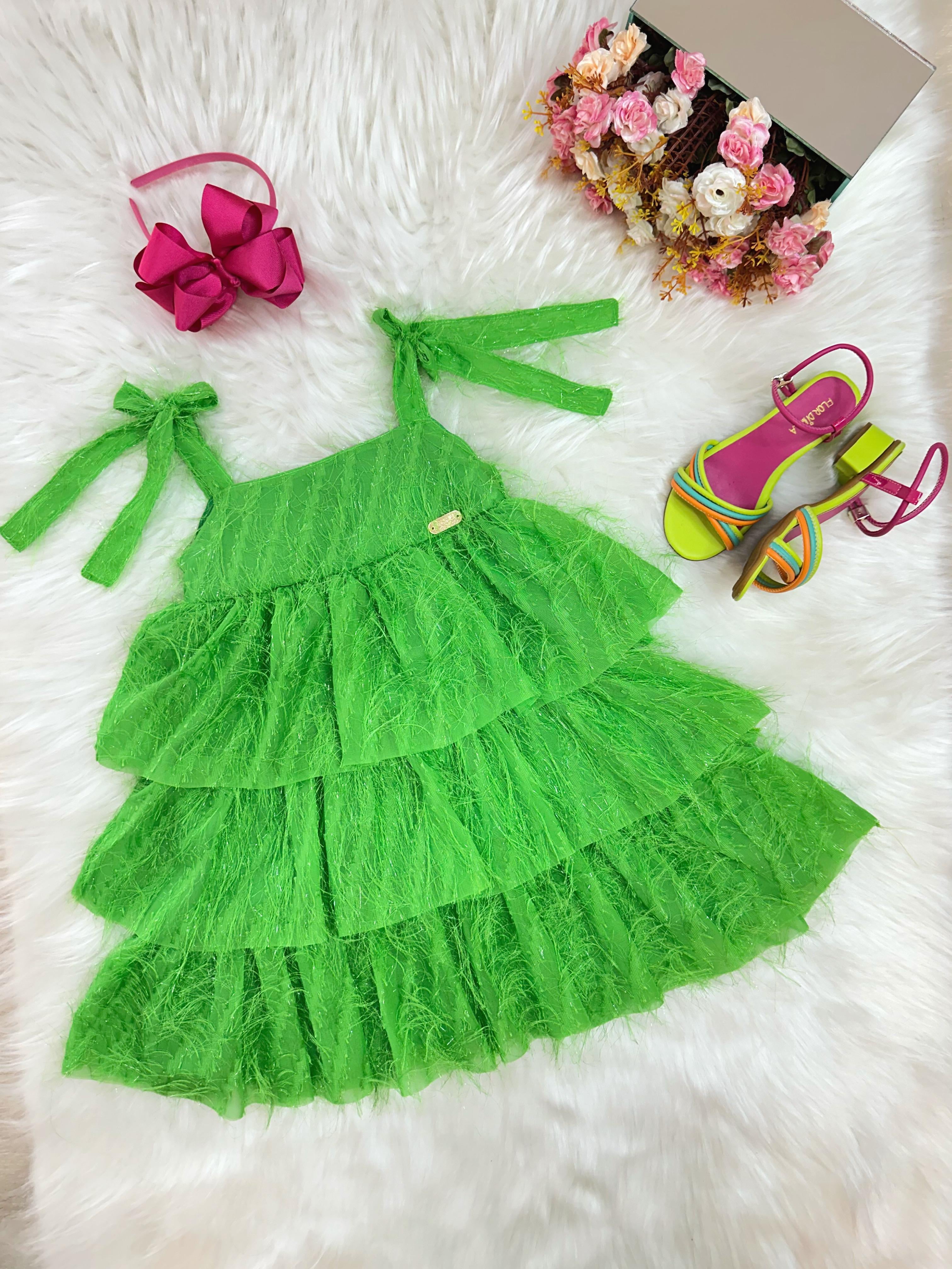 Vestido Infantil Verde de Alça e Com Plumas Luxo