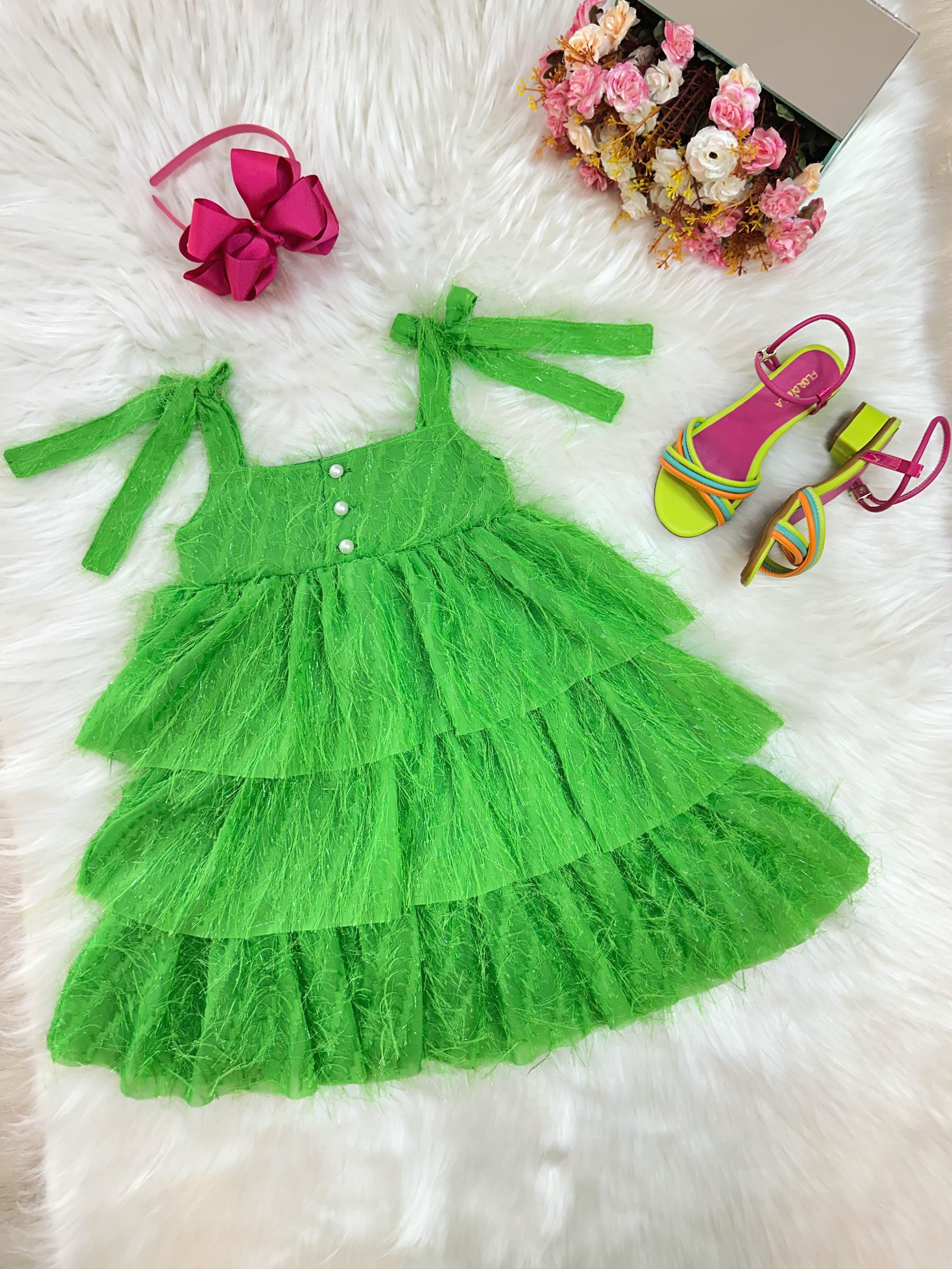 Vestido Infantil Verde de Alça e Com Plumas Luxo