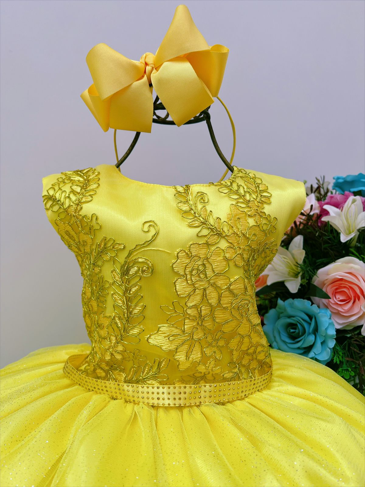 Vestido Infantil Amarelo Com Renda Busto Cinto Strass Luxo