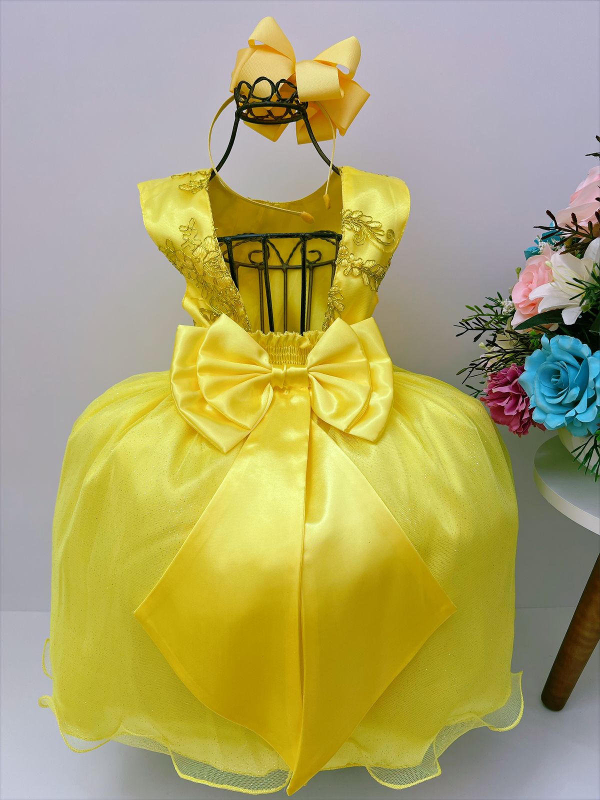 Vestido Infantil Amarelo Com Renda Busto Cinto Strass Luxo