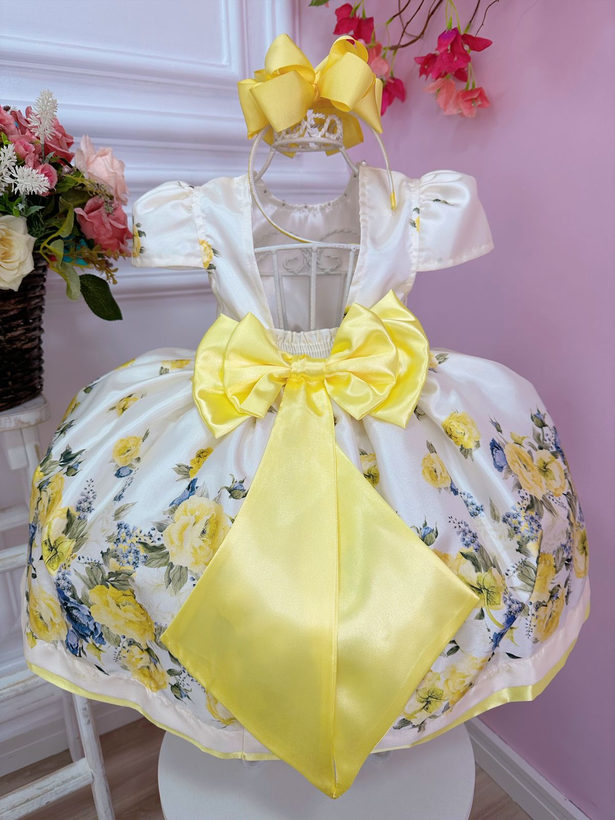 Vestido Infantil Marfim Florido Amarelo C/ Cinto de Pérolas