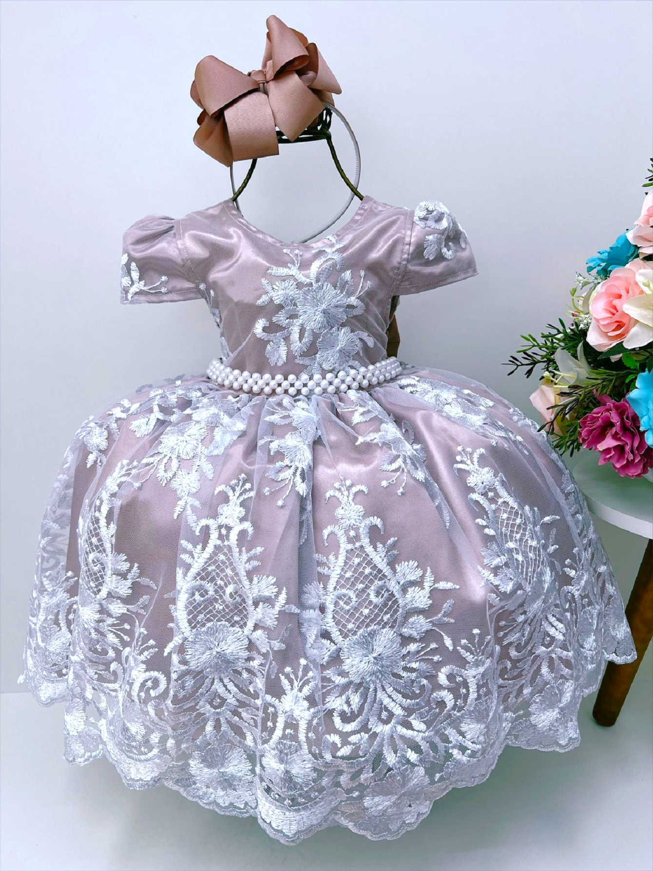 Vestido Infantil Nude Renda Branca Realeza Cinto Pérolas