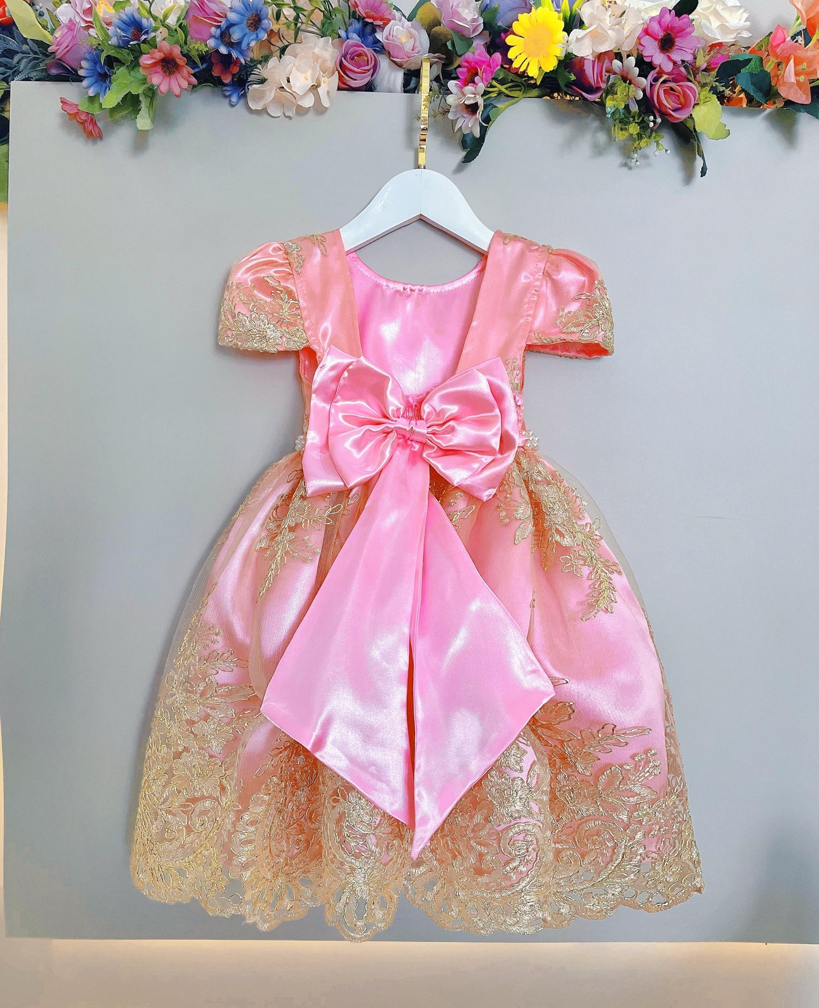 Vestido Infantil Rosa C/ Renda Realeza Metalizada Daminha