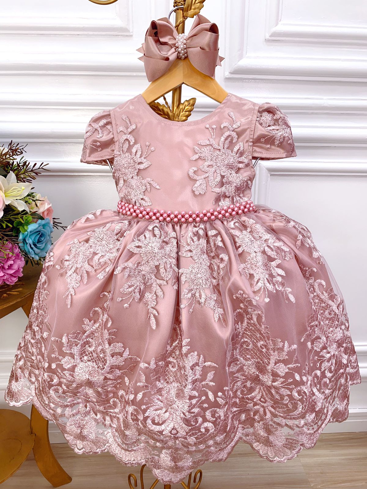 Vestido Infantil Rose Com Renda Realeza e Cinto de Pérolas
