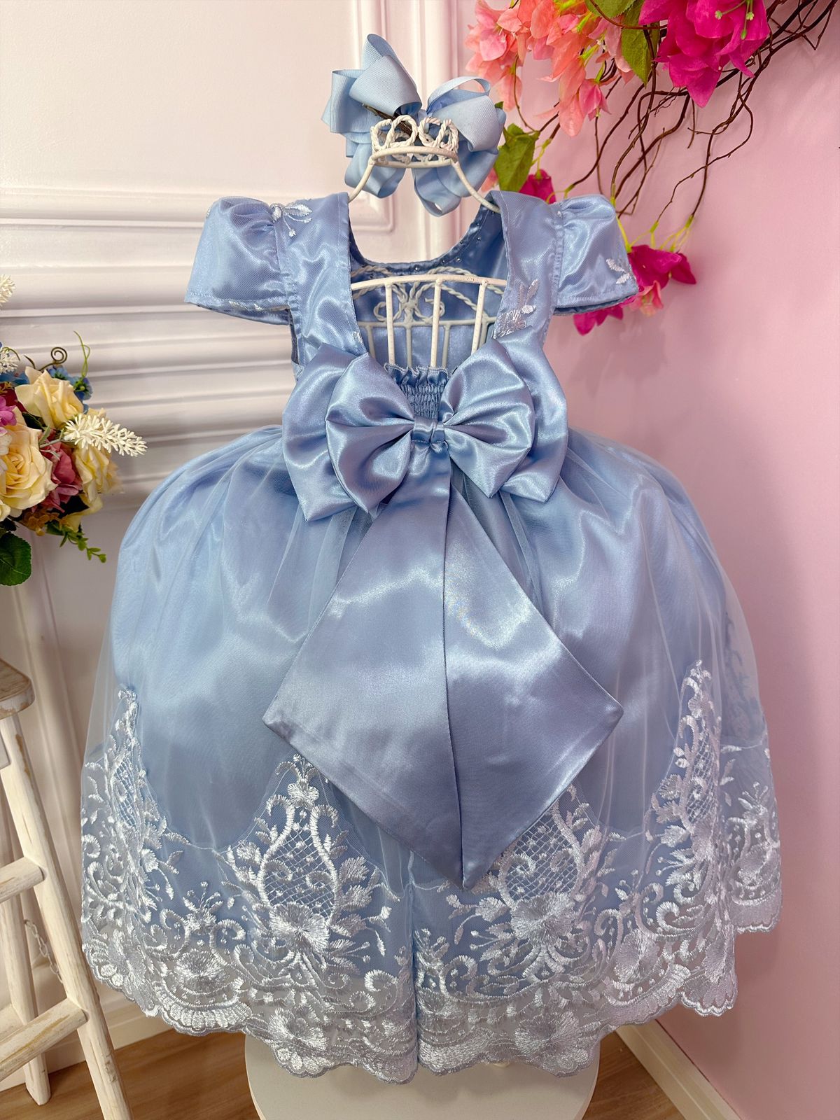 Vestido Infantil Azul C/ a Renda Realeza e Cinto de Pérolas