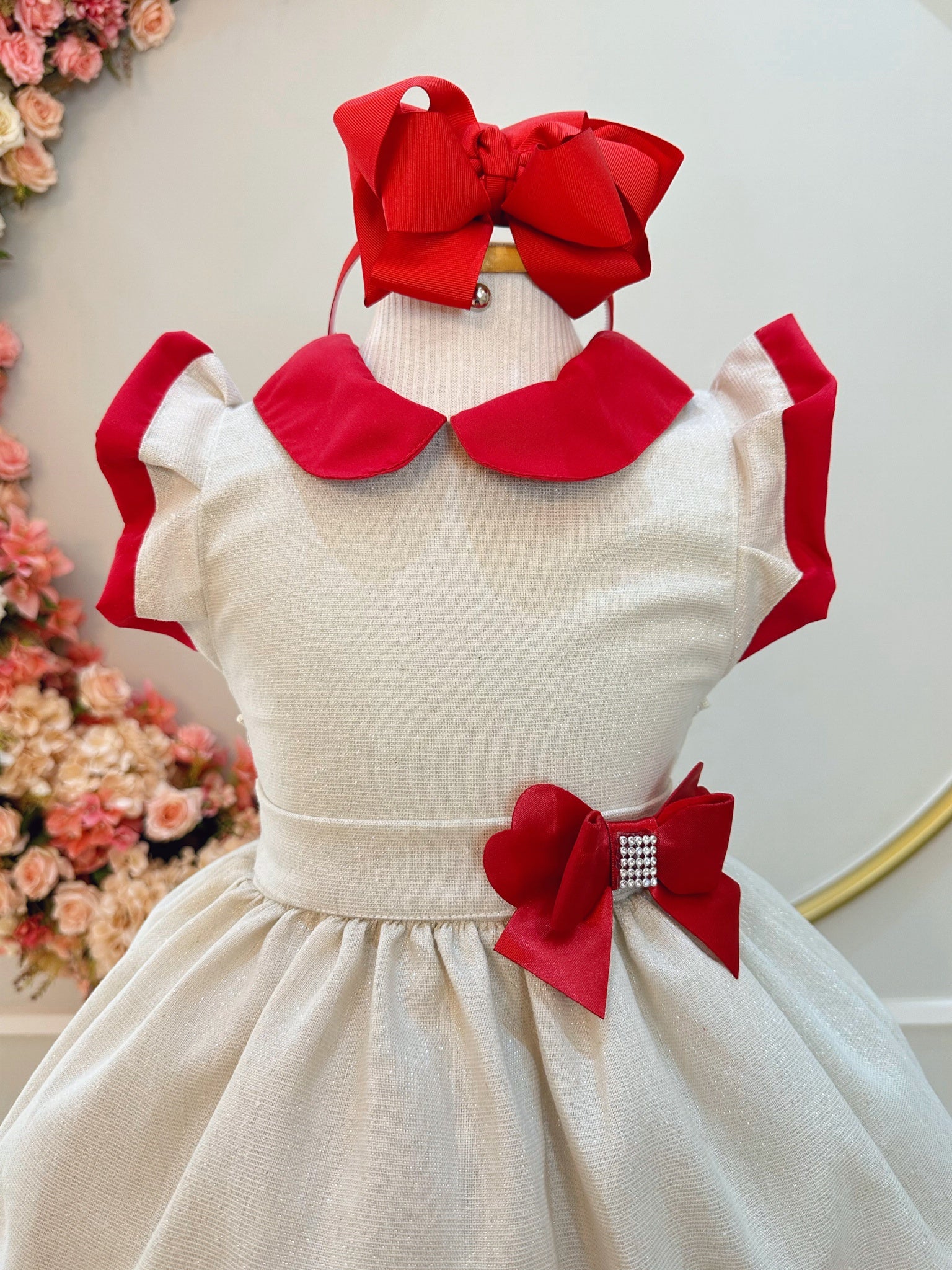 Vestido Infantil Marfim Gola Gôde C/ Broche Luxo Daminha