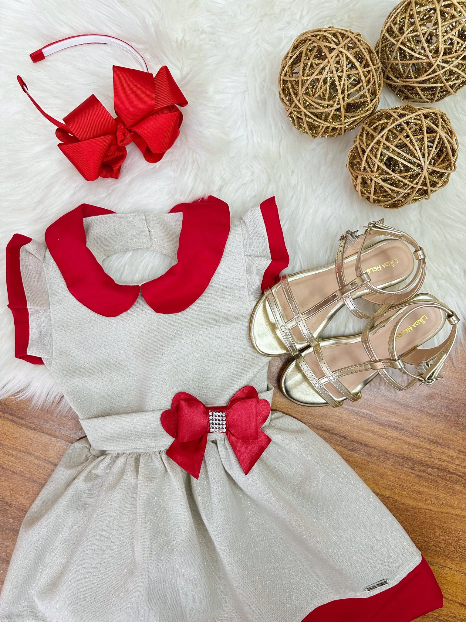 Vestido Infantil Marfim Gola Gôde C/ Broche Luxo Daminha