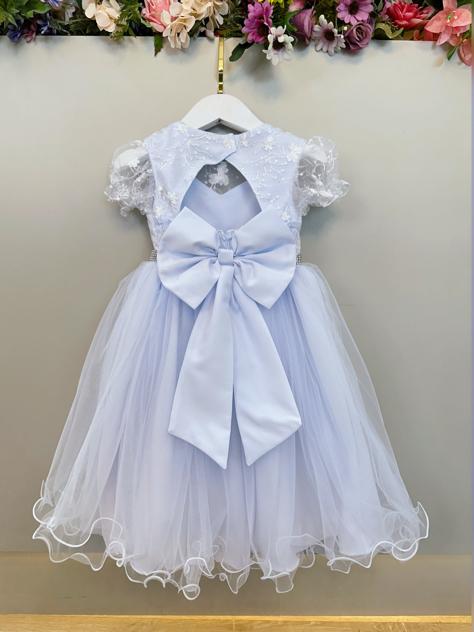 Vestido Infantil Branco Busto Com Renda Daminhas Batizados