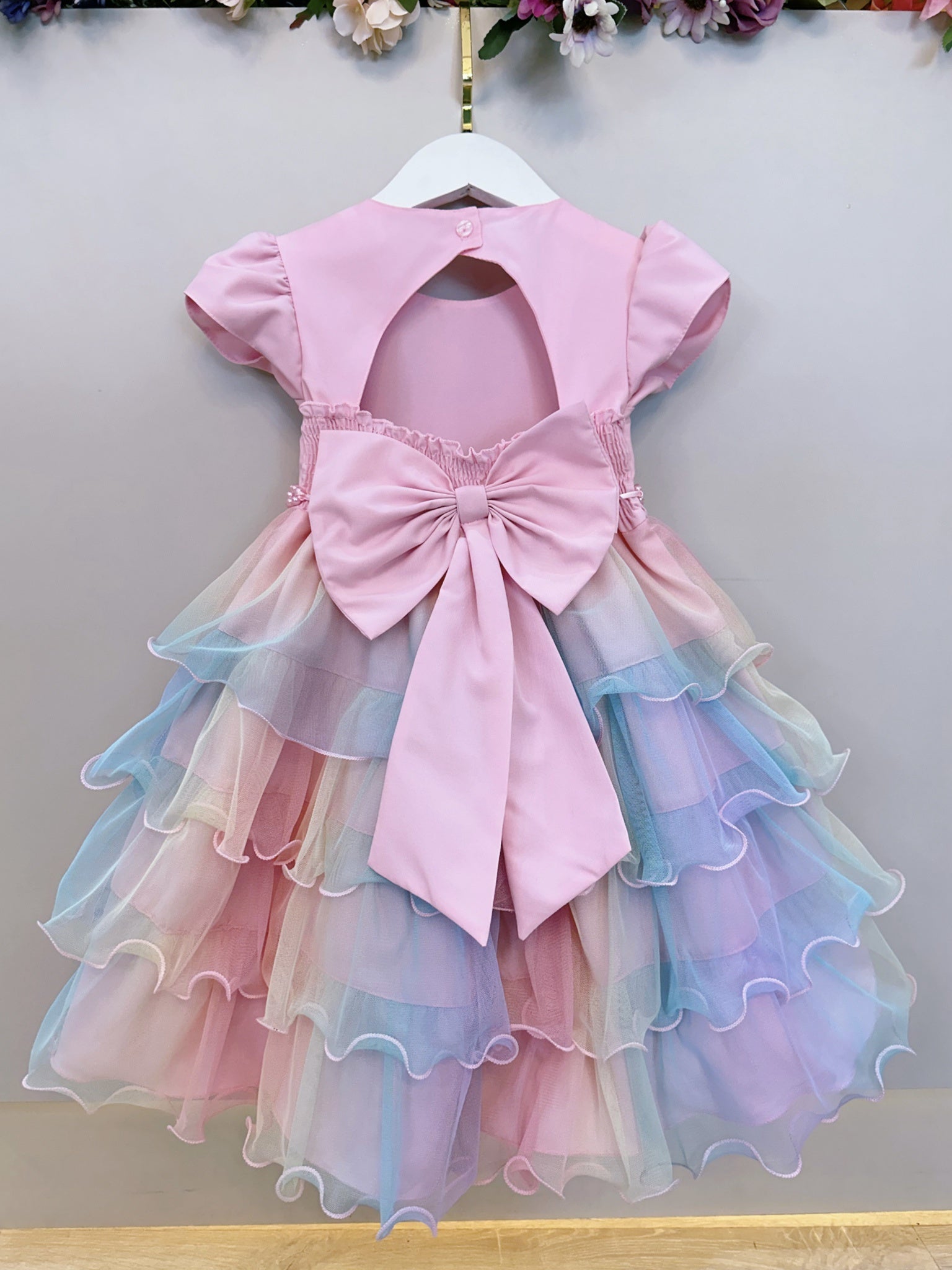 Vestido Infantil Rosa Arco Iris Chuva de Amor Festas