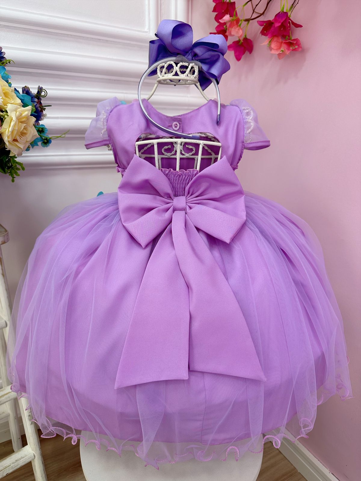 Vestido Infantil Lilás Busto Plissado Com Flores Borboleta