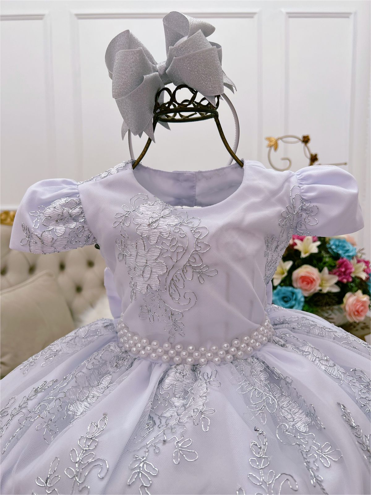 Vestido Infantil Branco Renda Realeza Cinto de Pérolas Luxo