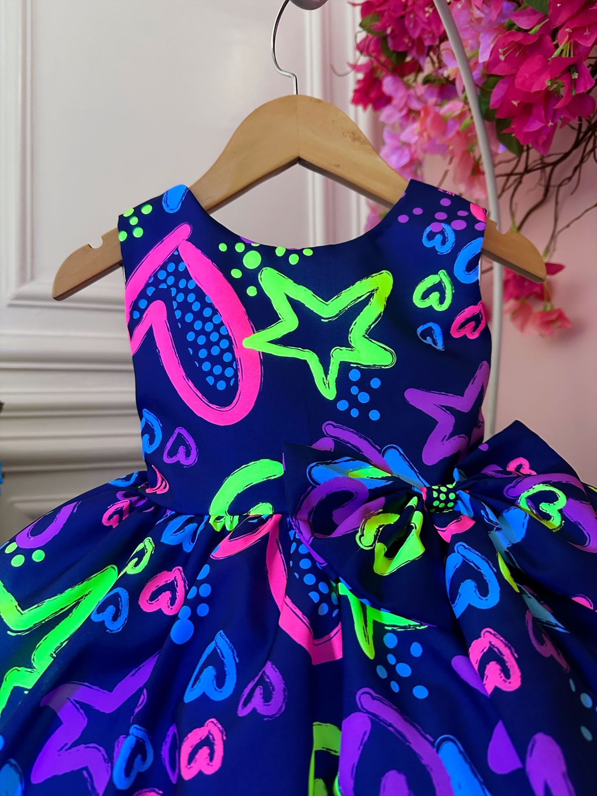 Vestido Infantil Barbie Azul Marinho Neon C/ Broche de Laço