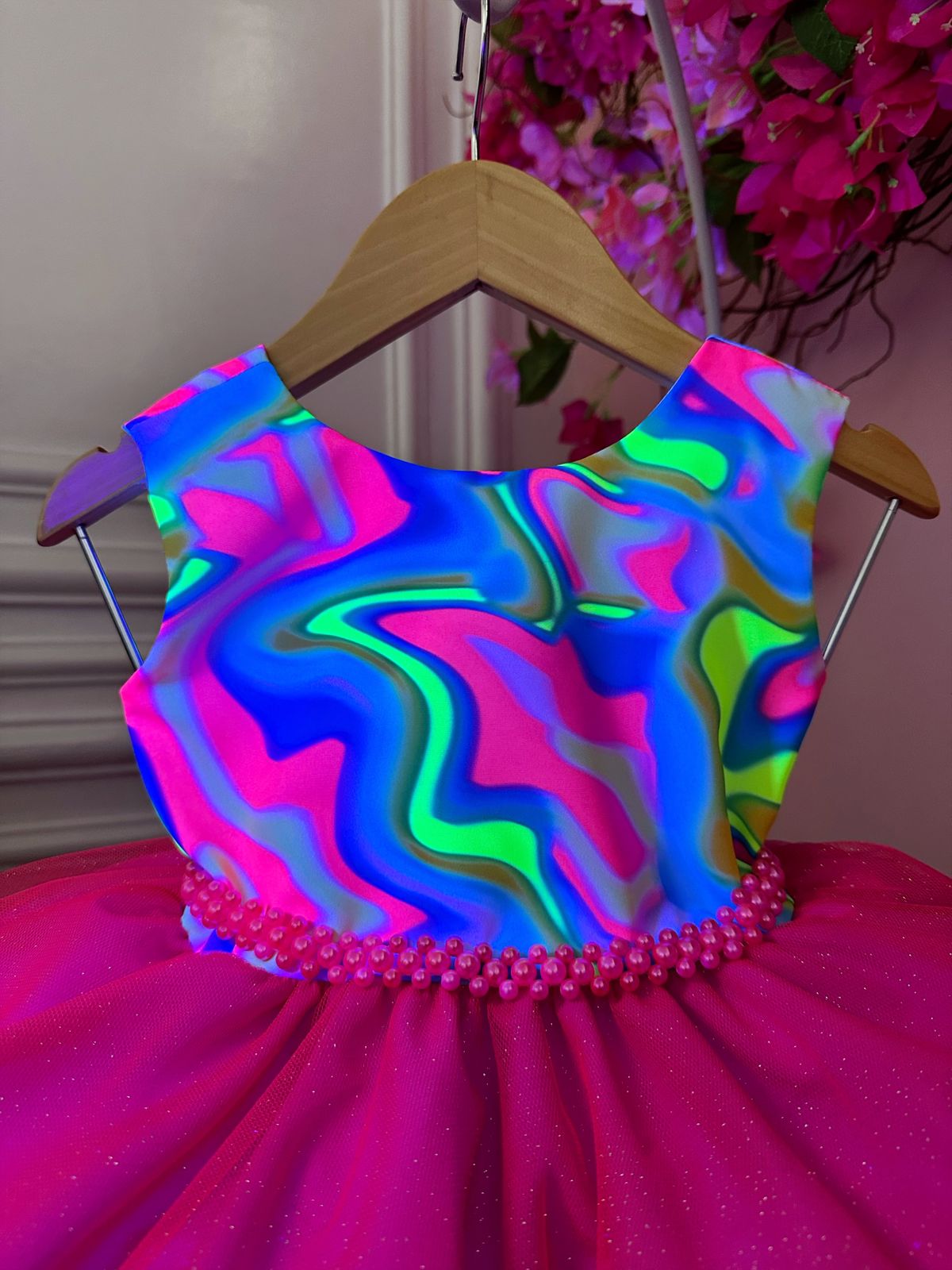 Vestido Infantil Barbie Colorido Neon Saia Pink e Glitter