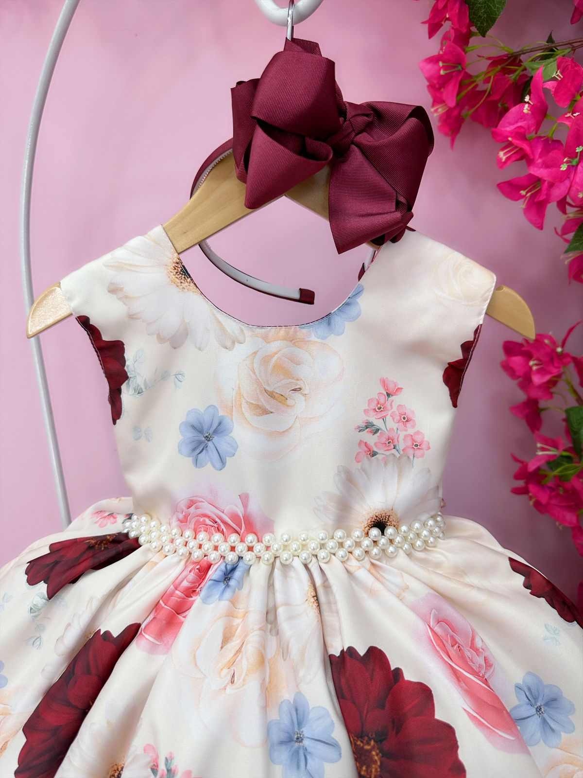Vestido Infantil Marfim Flores Primavera Cinto de Pérolas