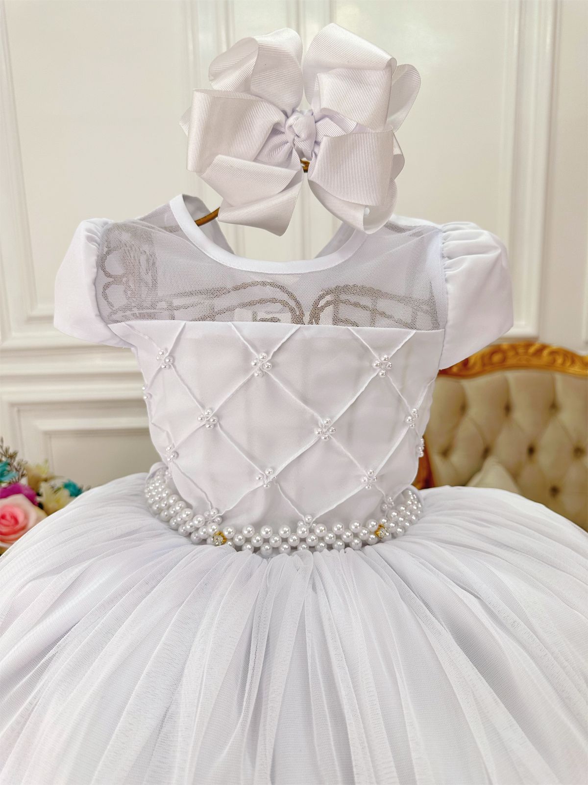Vestido Infantil Branco Com Busto Nervura e Pérolas Damas