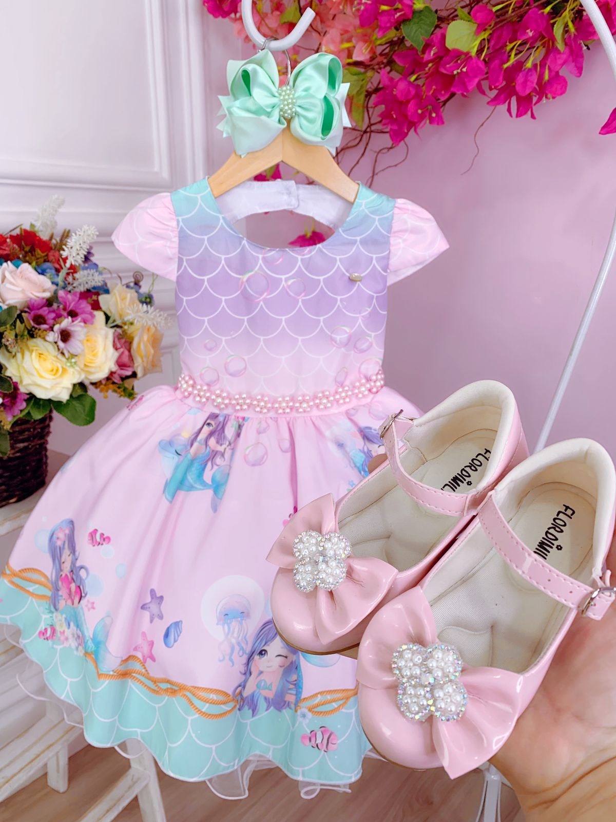 Vestido Infantil Sereia Escamas Rosa e Lilás Cinto Pérolas