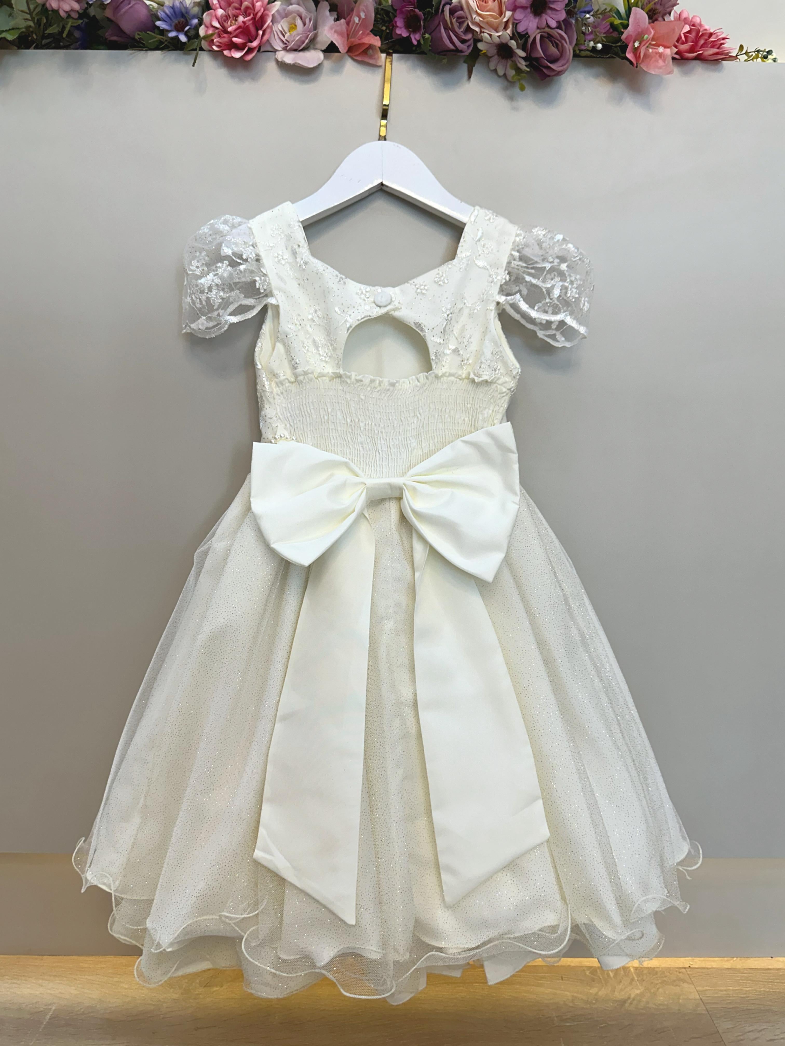 Vestido Infantil Marfim Renda Cinto de Pérolas Festas