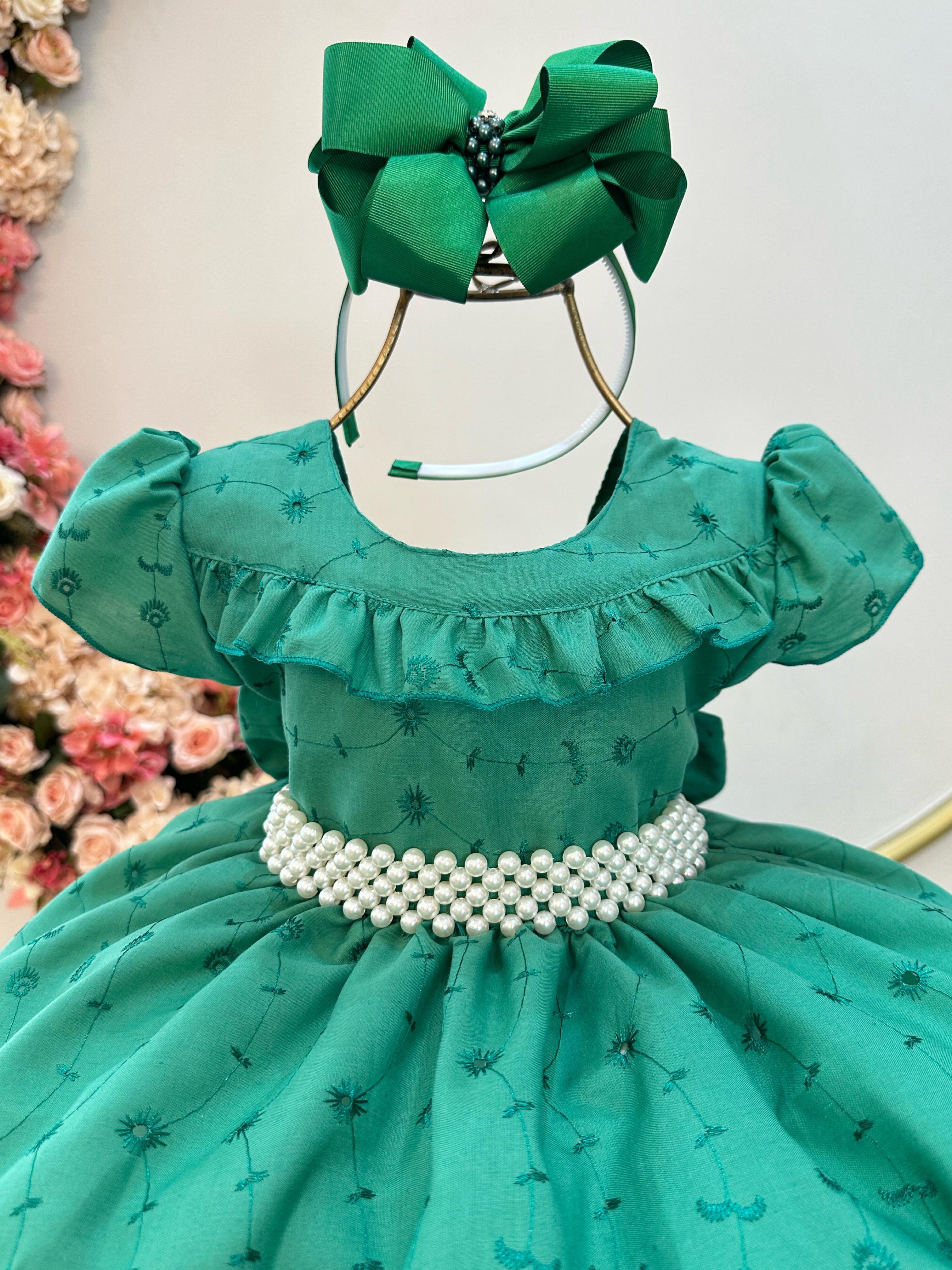 Vestido Infantil Verde Laise C/ Babados e Cinto de Pérolas