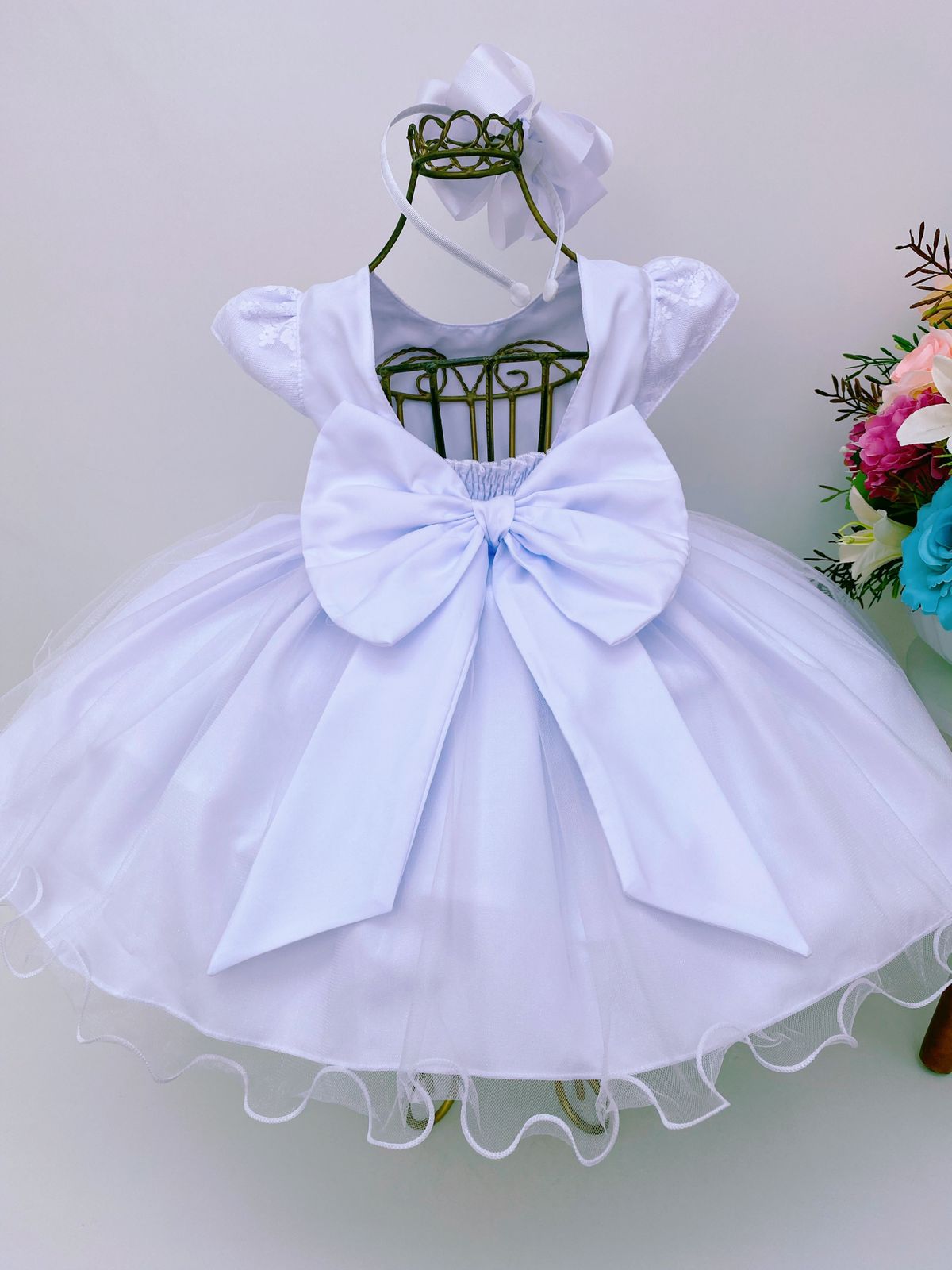 Vestido Infantil Branco Renda no Busto e Pérolas Batizado