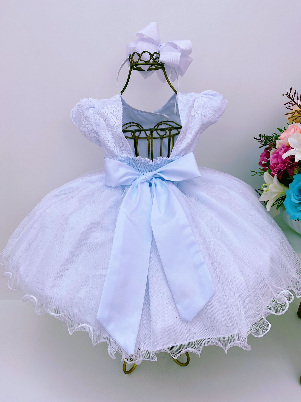 Vestido Infantil Branco Renda no Busto Saia Brilho Batizado