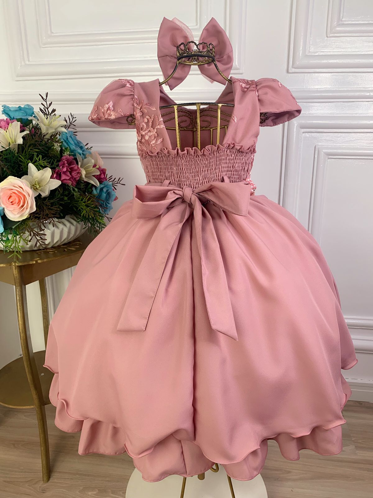 Vestido Infantil Rose Com Laço e Renda Cinto de Pérolas