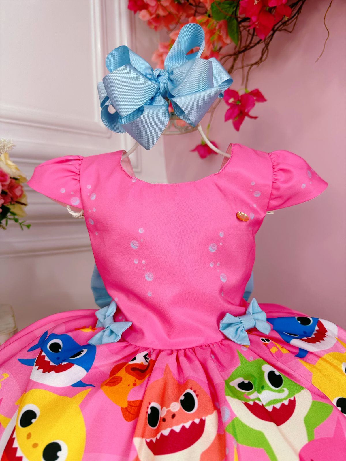 Vestido Infantil Baby Shark Brincando Fundo Mar Rosa Chiclete