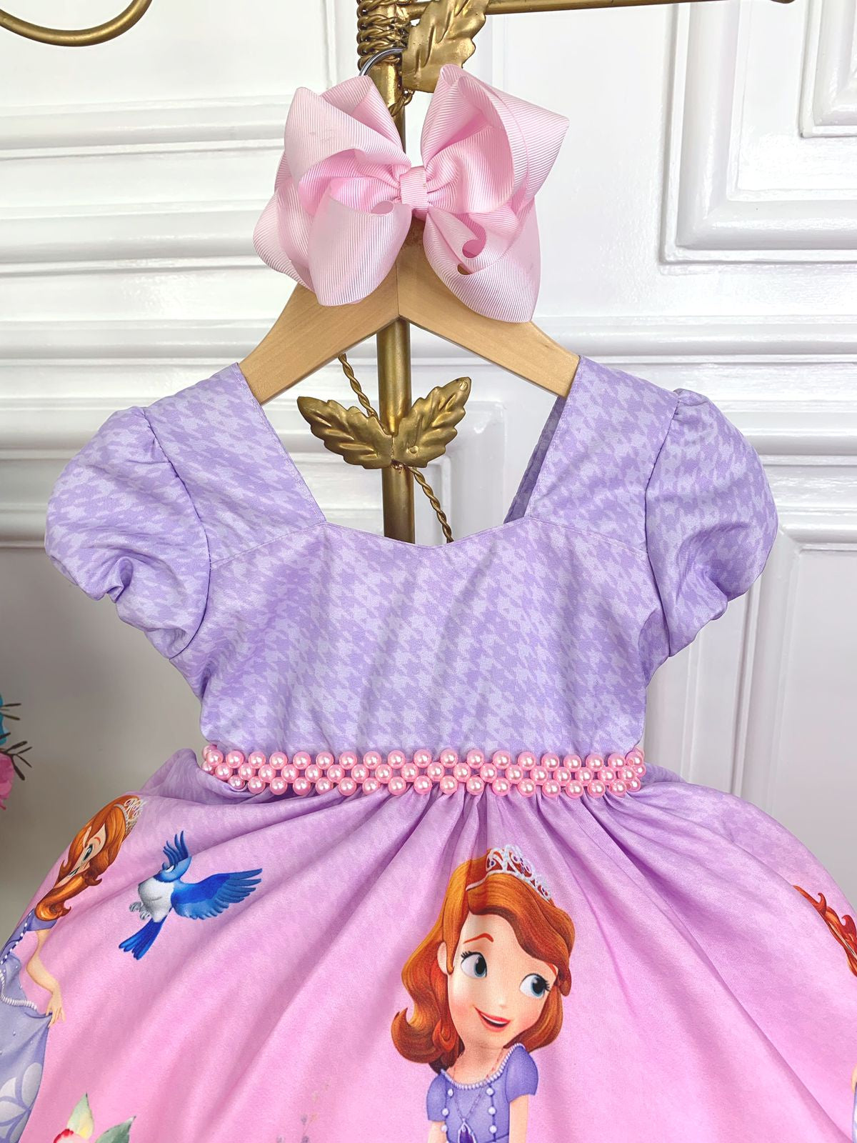 Vestido Infantil Princesa Sofia Lilás C/ Cinto de Pérolas