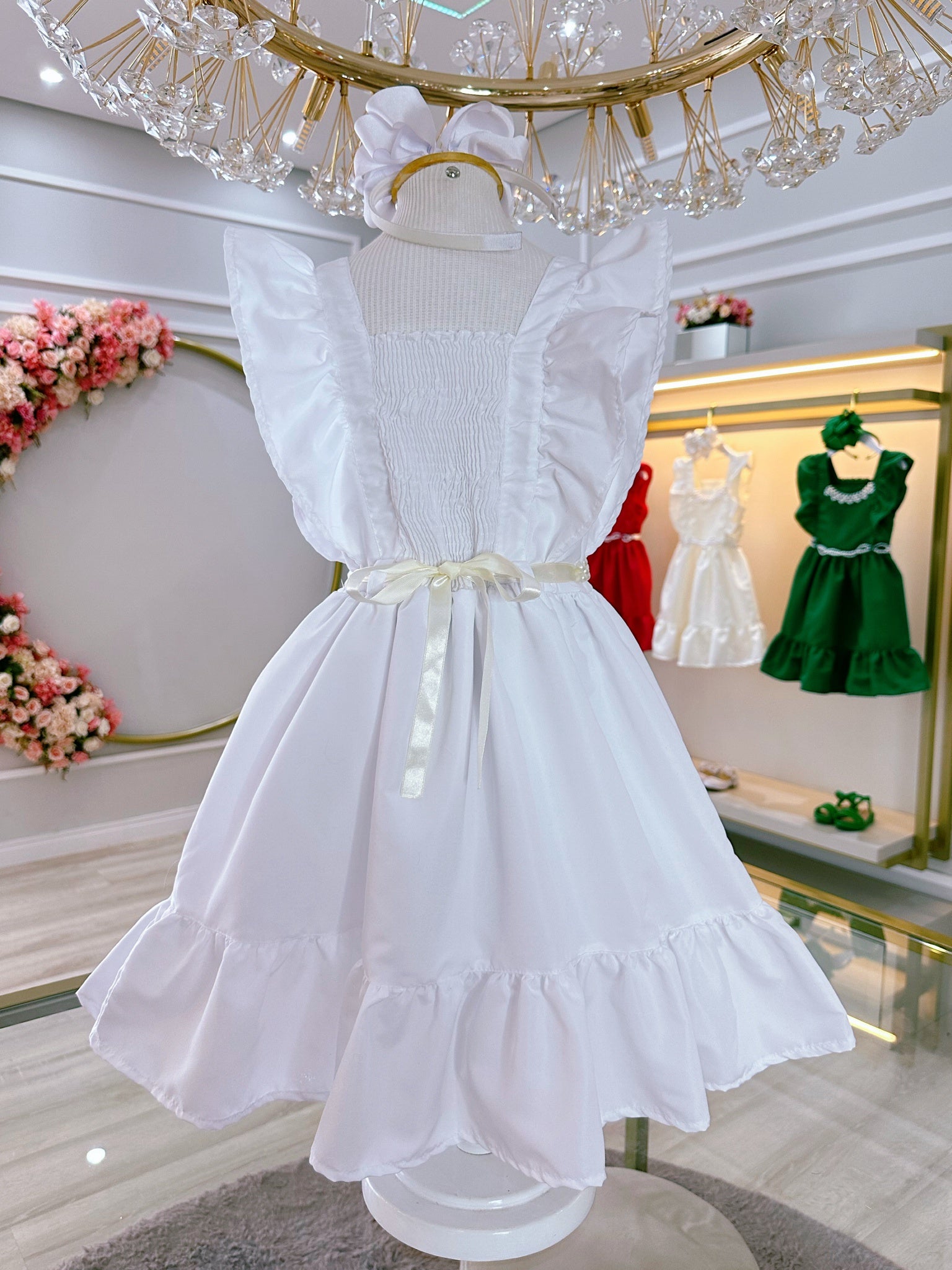 Vestido Infantil Branco Luxo Com Pérolas Festas Daminhas