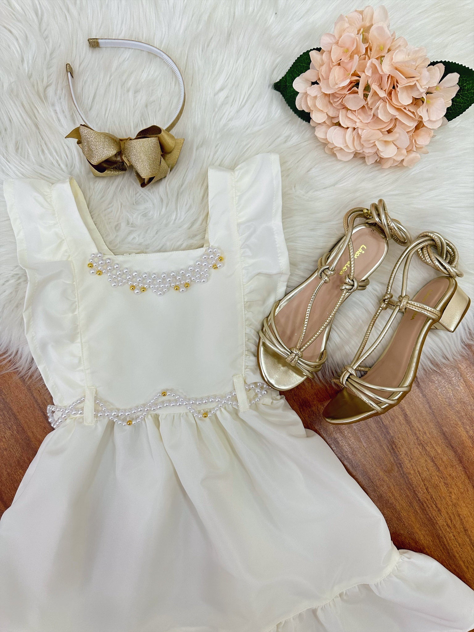 Vestido Infantil Marfim Luxo Com Pérolas Festas Daminhas