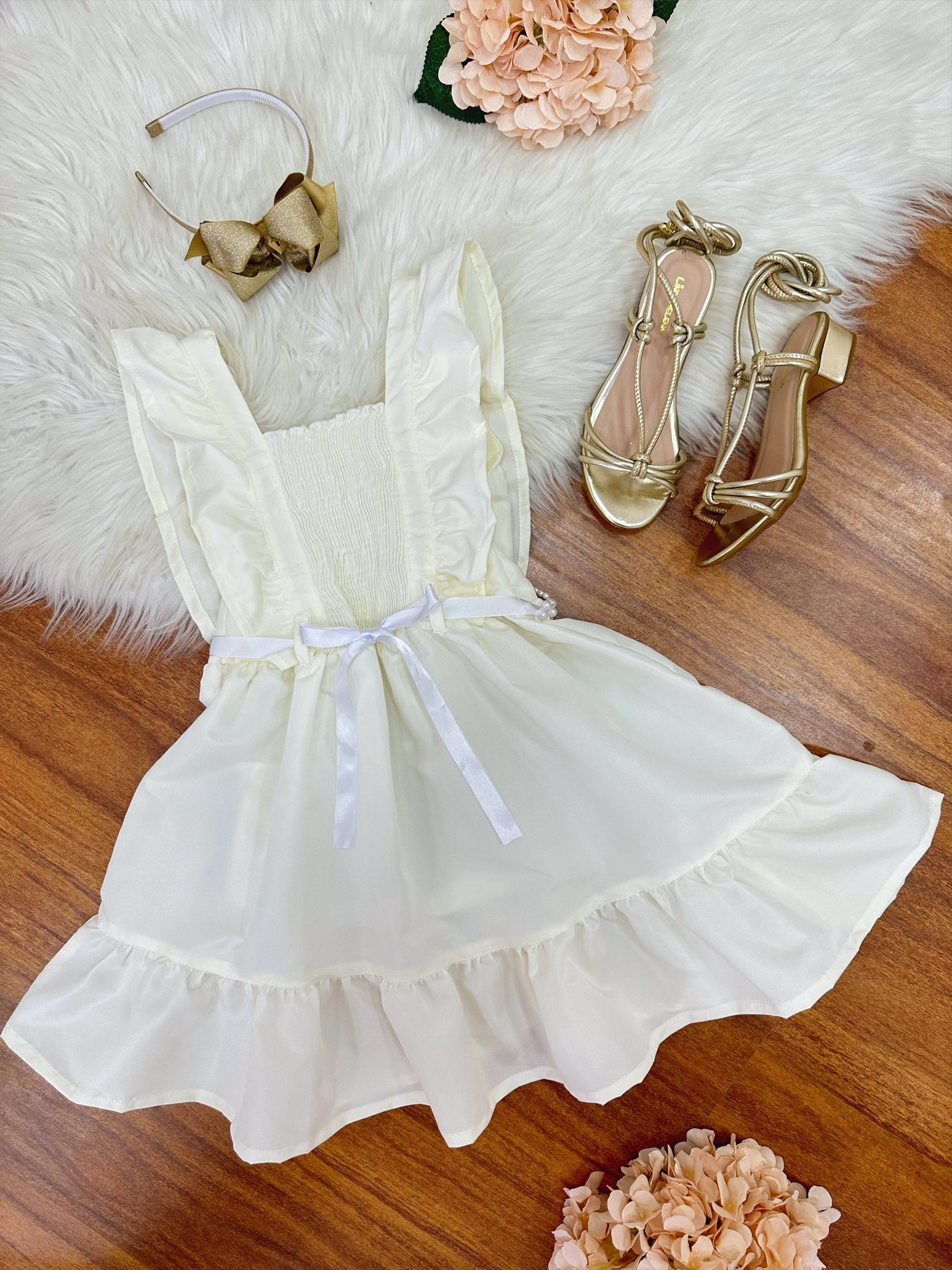 Vestido Infantil Marfim Luxo Com Pérolas Festas Daminhas
