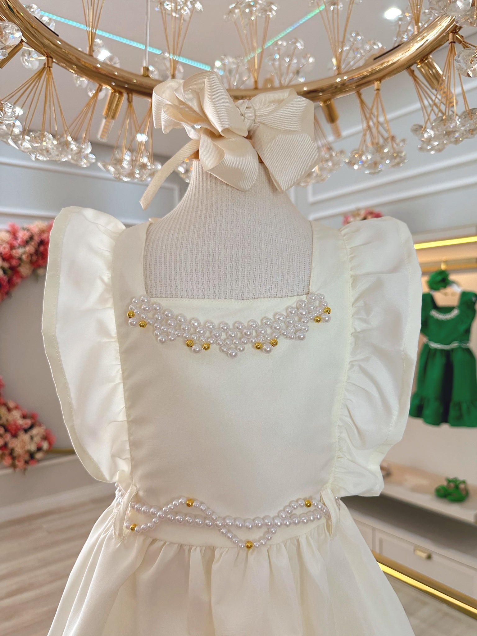 Vestido Infantil Marfim Luxo Com Pérolas Festas Daminhas