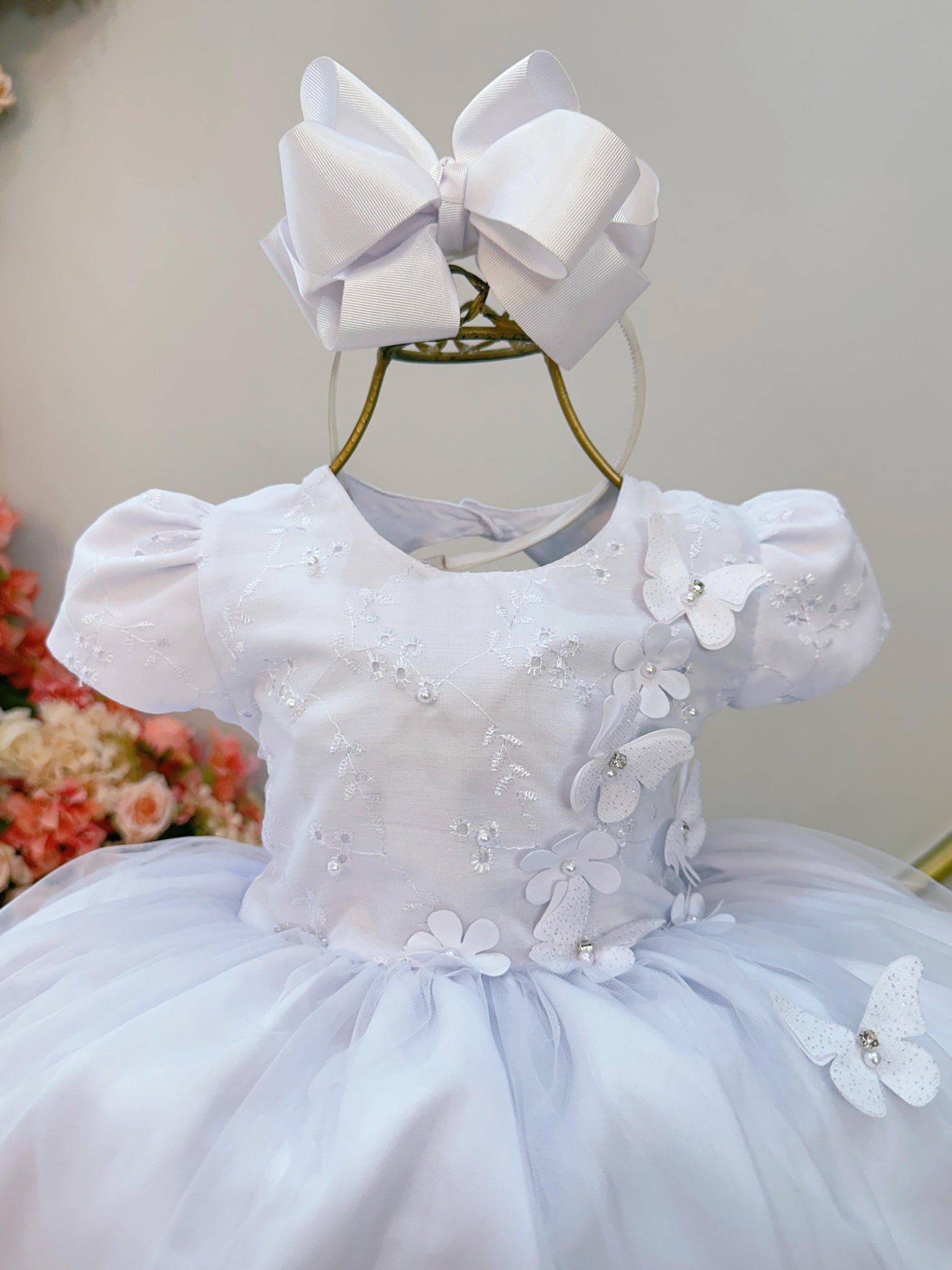 Vestido Infantil Branco Com Apliques e Renda Daminha Festas