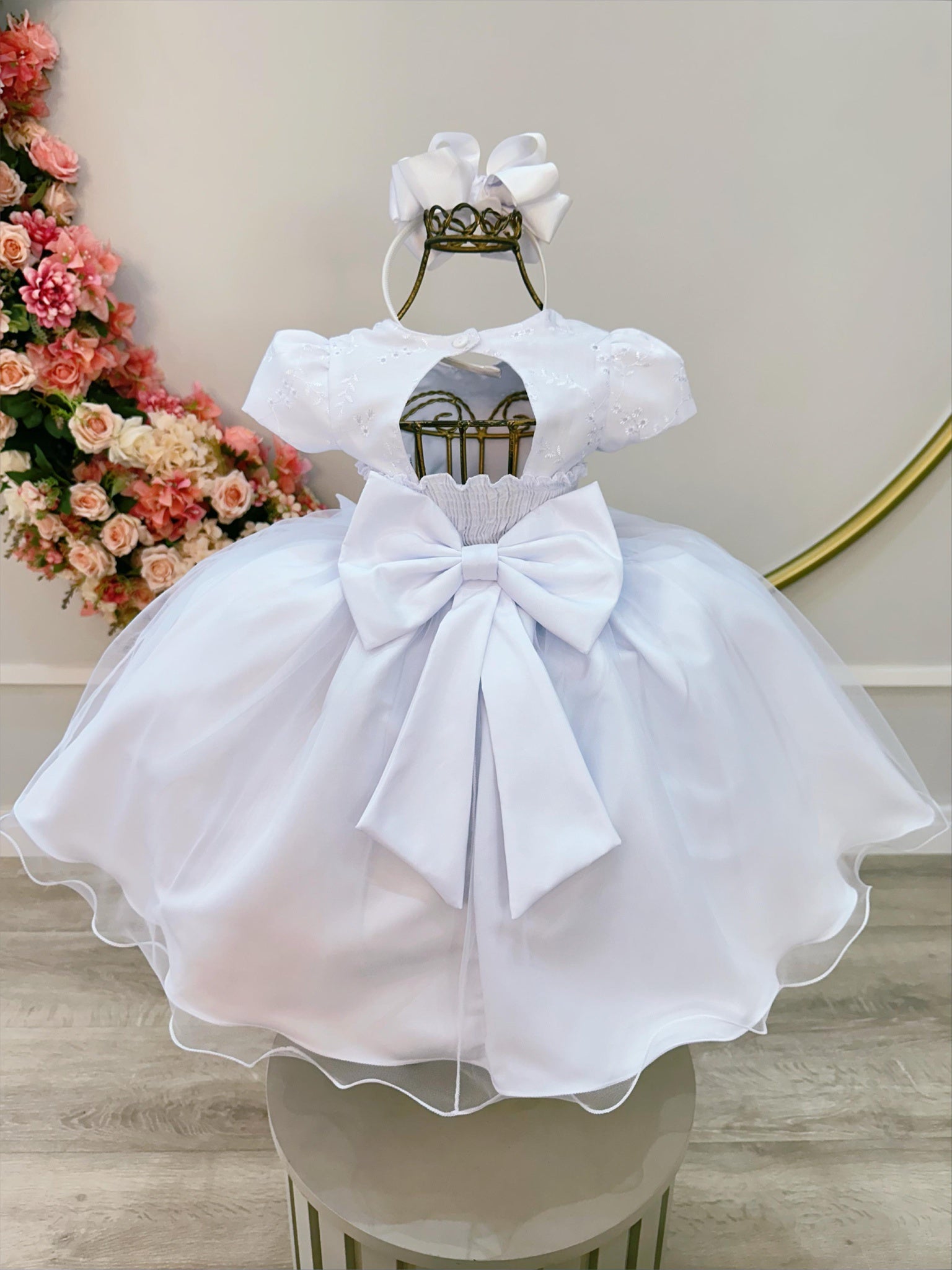 Vestido Infantil Branco Com Apliques e Renda Daminha Festas