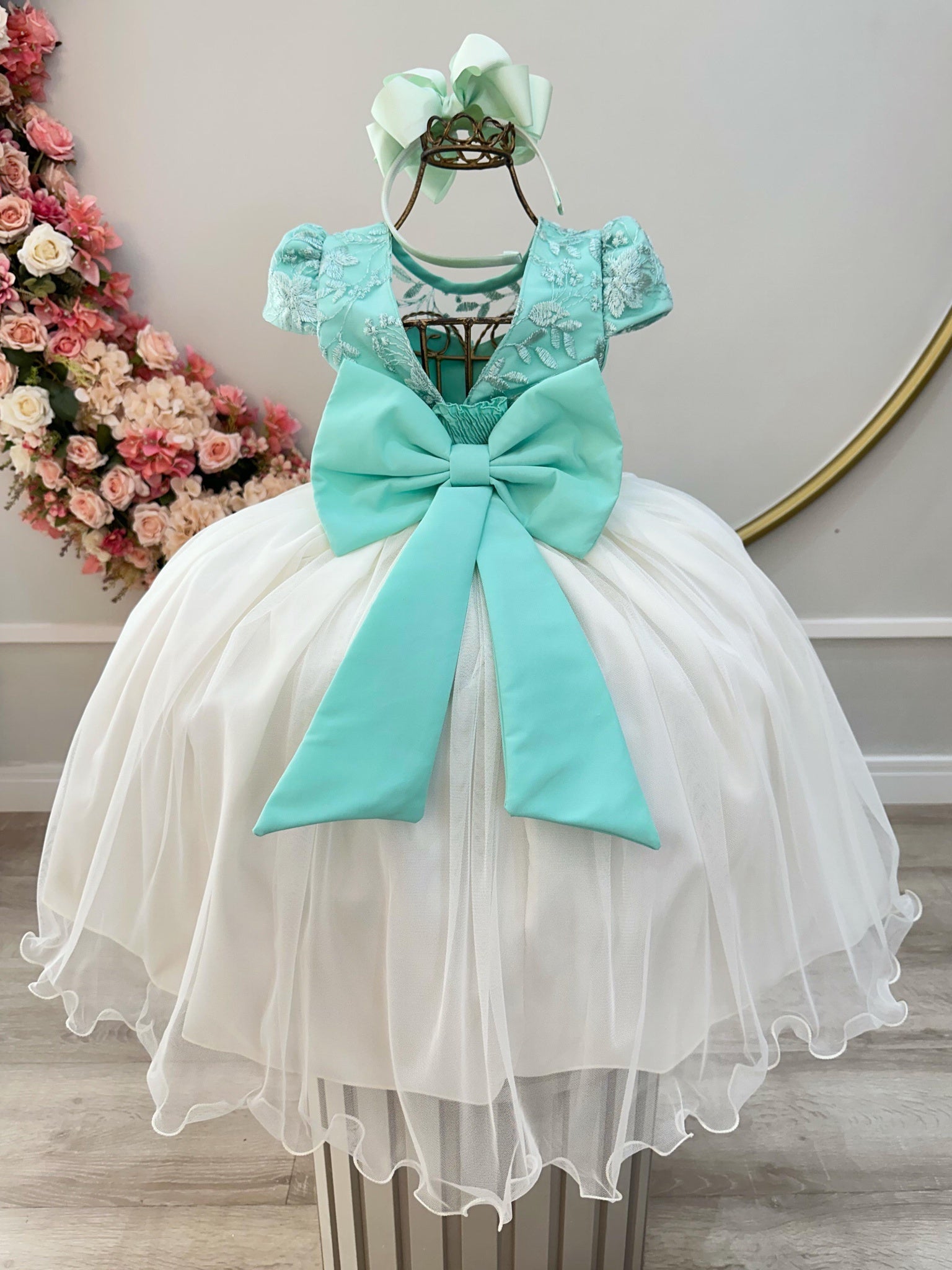 Vestido Infantil Verde Saia Off Com Aplique Flores e Renda