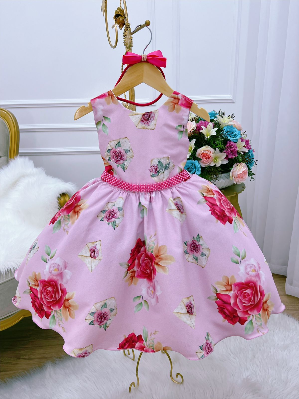 Vestido Infantil Rosa Florido C/ Cinto Pérolas Tiara Strass