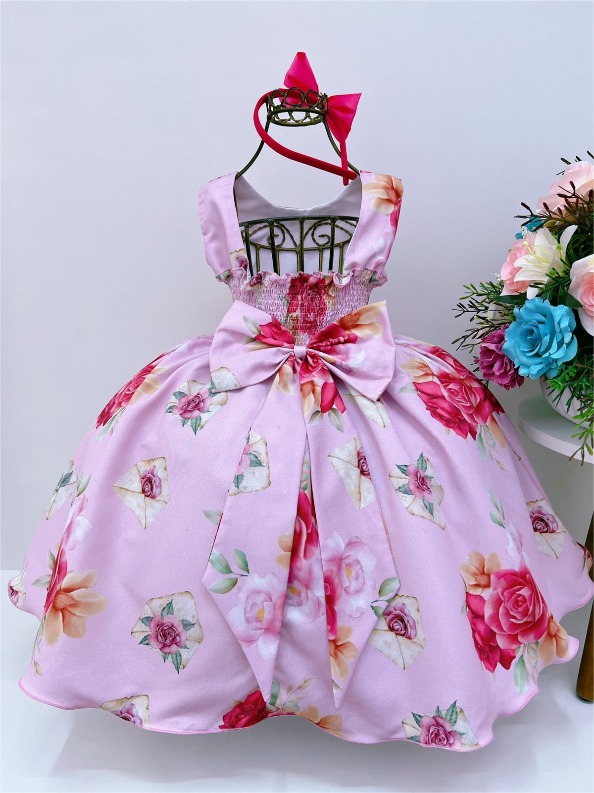 Vestido Infantil Rosa Florido C/ Cinto Pérolas Tiara Strass